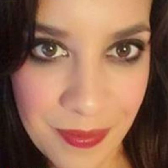 Meet your Posher, Sarah - Picture 1 of 1